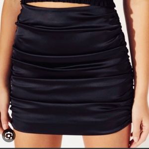 Wilfred size 8- Mini ruched satin skirt